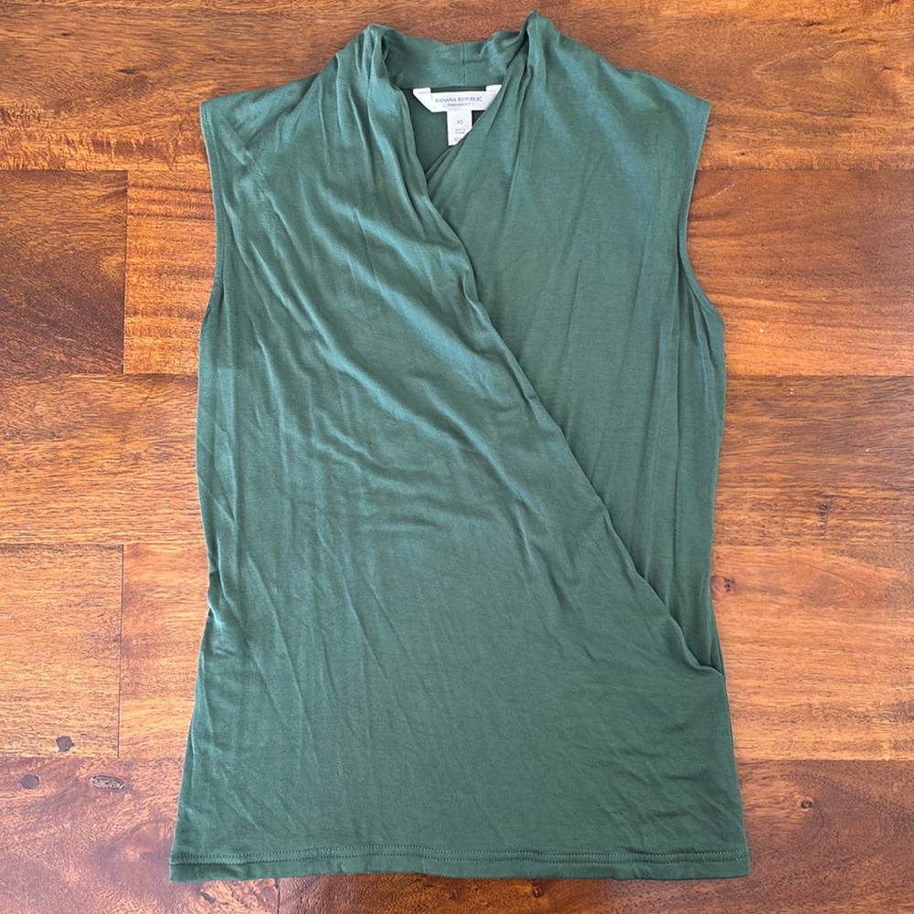 Banana Republic Threadsoft Sleeveless Faux Wrap Top - Picture 3 of 8